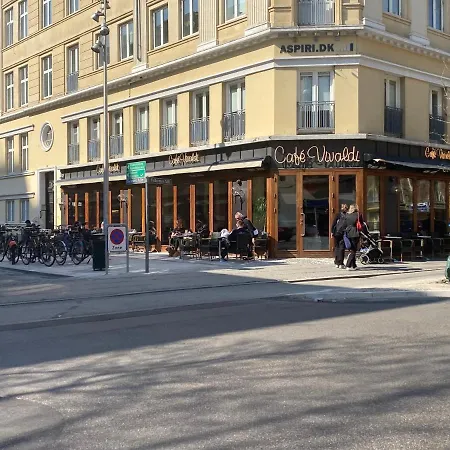 Central Copenhagen Apartment 코펜하겐
